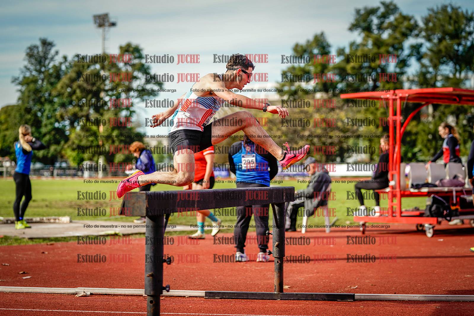 Fotos de los 3000 m con obstáculos de varones