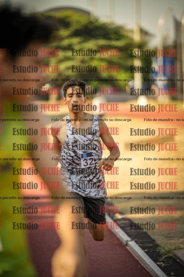 Fotos de los 800 m llanos de varones