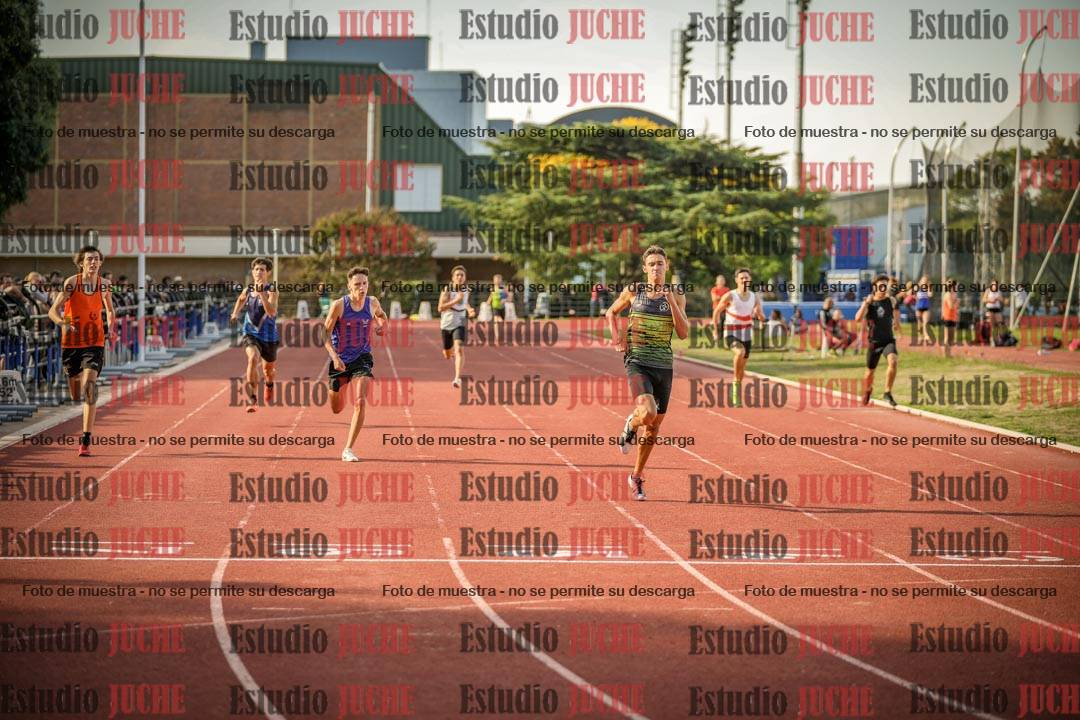 Fotos de los 400 m llanos de varones