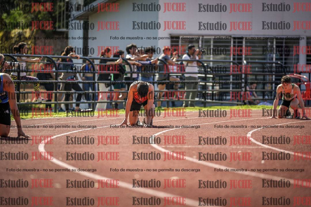 Fotos de los 400 m llanos de varones