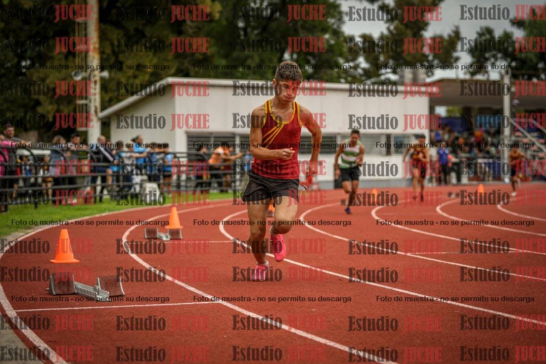 Fotos de los 400 m llanos de varones