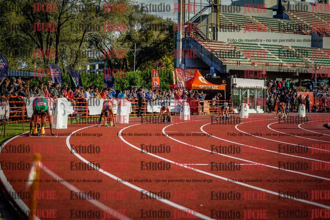 Fotos de los relevos 4x100 m de mujeres