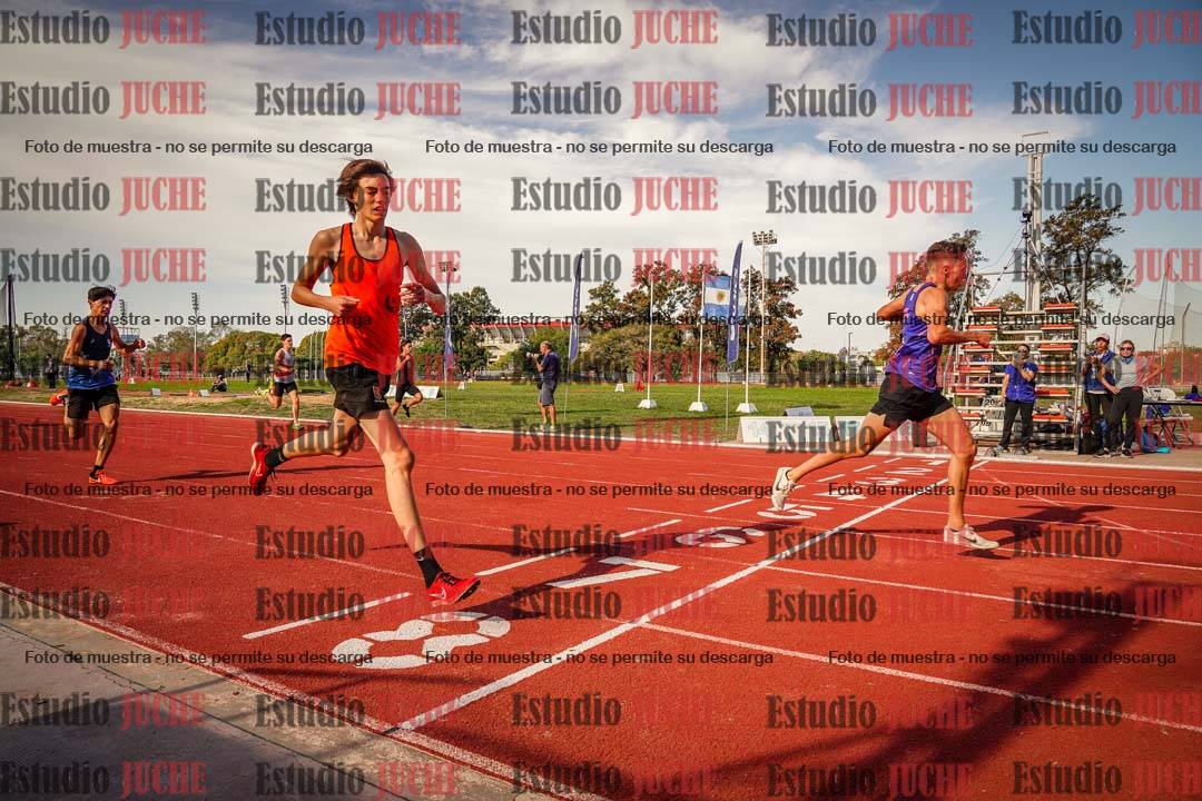 Fotos de los 400 m llanos de varones