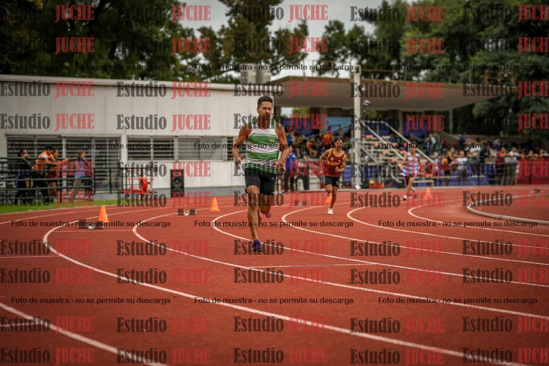 Fotos de los 400 m llanos de varones