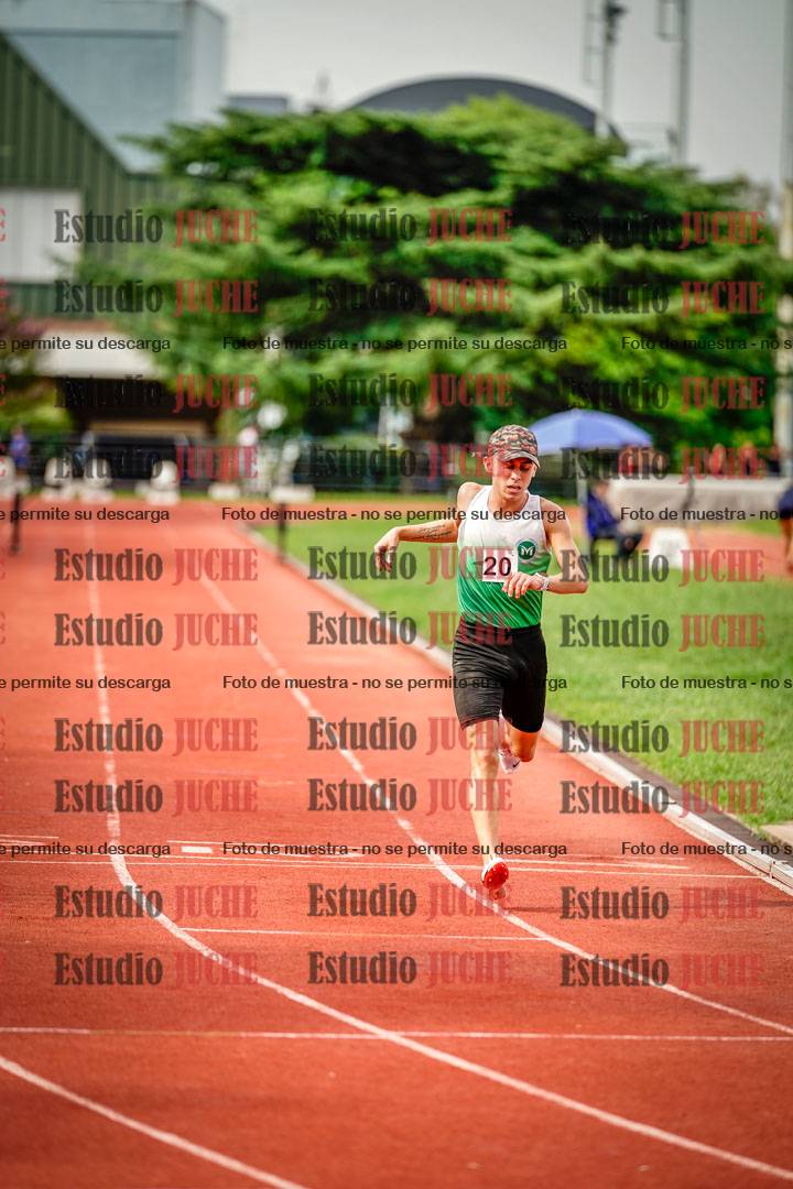 Fotos de los 3000 m con obstáculos de varones