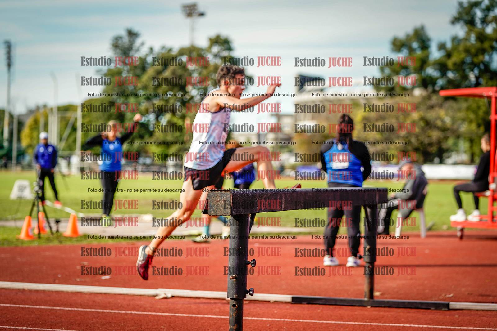 Fotos de los 3000 m con obstáculos de varones
