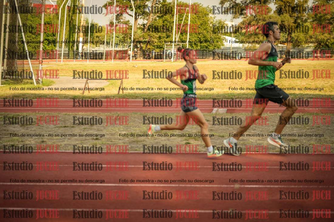 Fotos de los 5000 m llanos de mujeres y varones