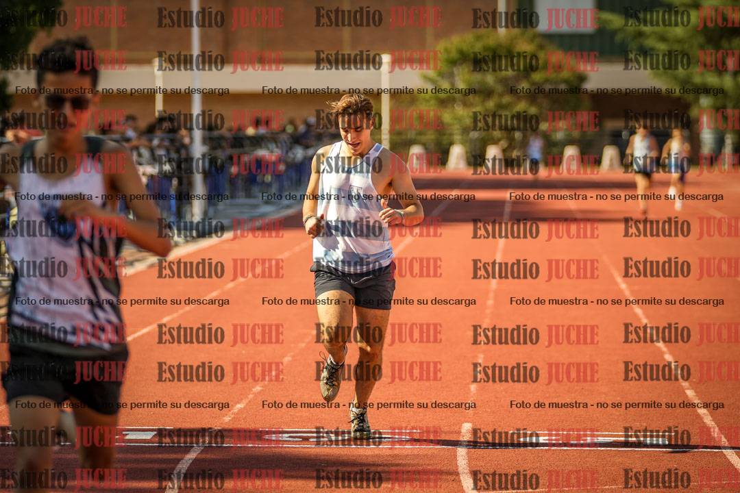 Fotos de los 400 m llanos de varones