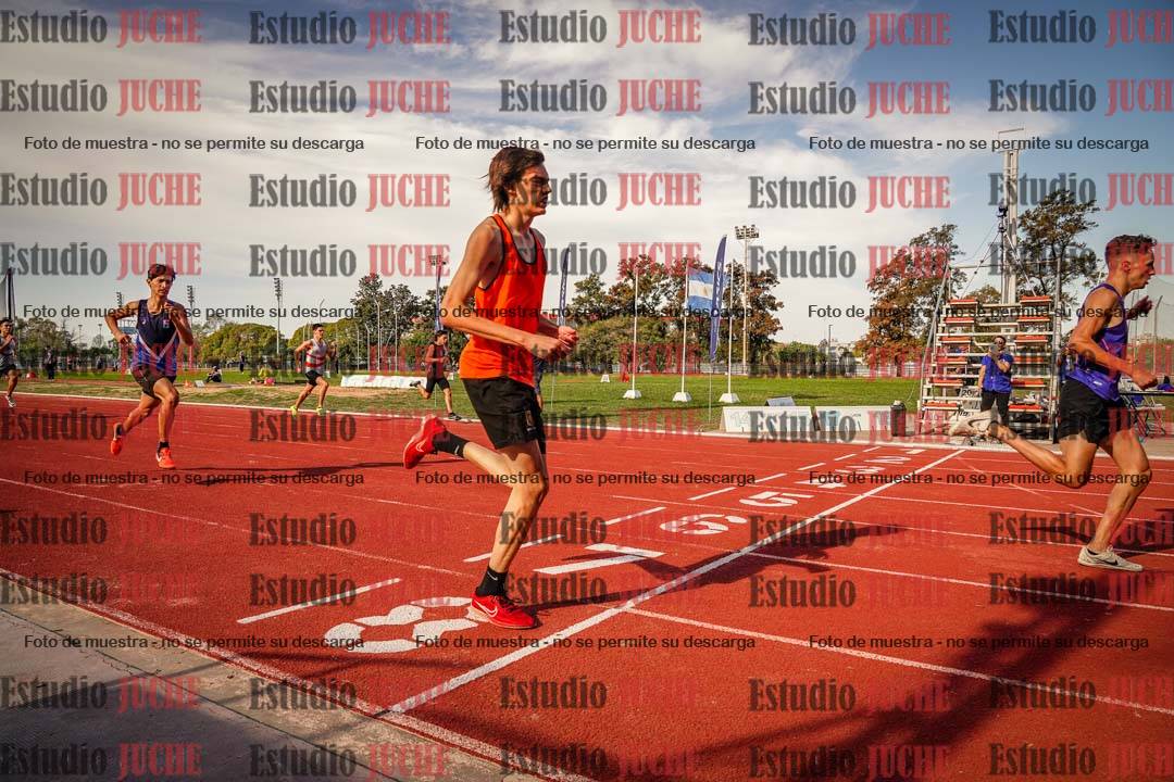 Fotos de los 400 m llanos de varones