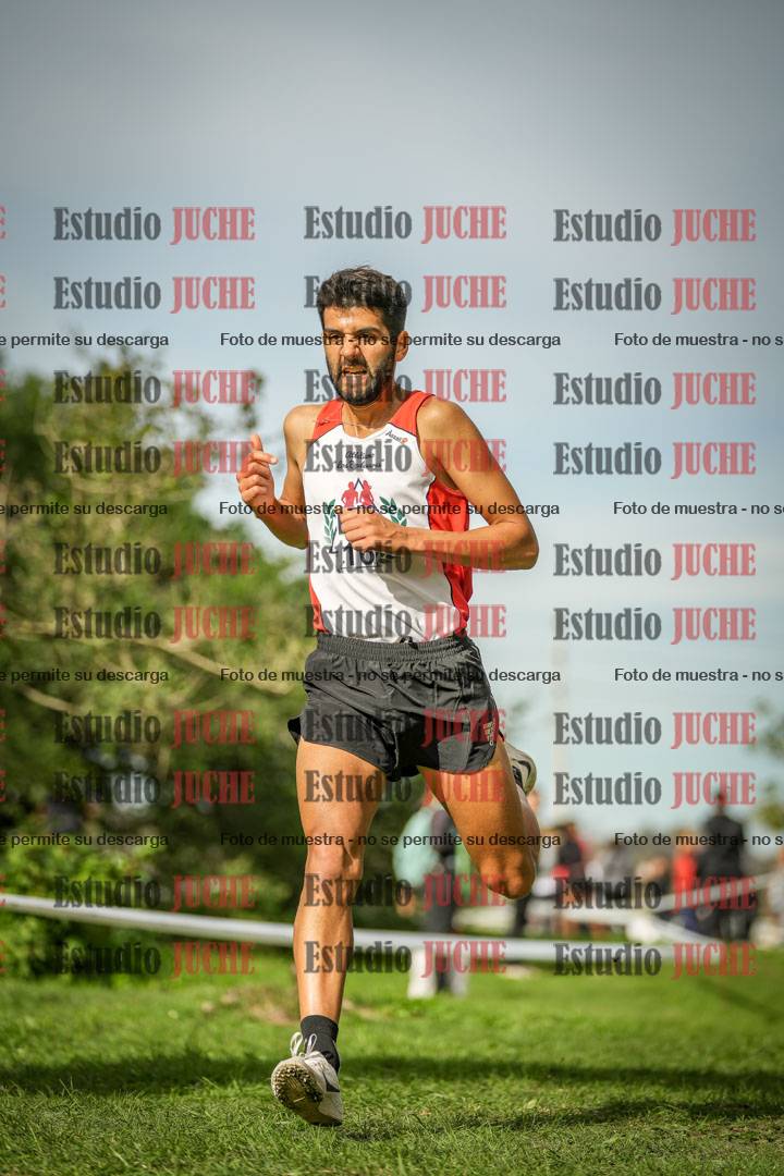 Fotos de la llegada del cross de 8000 m