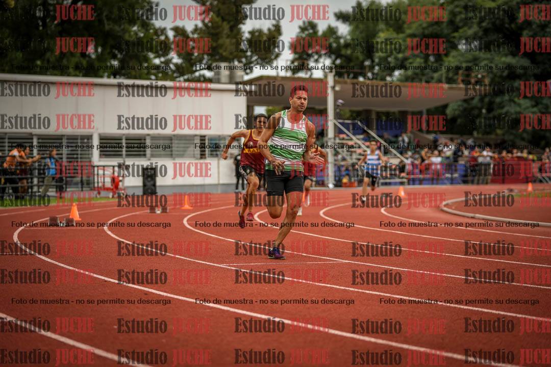 Fotos de los 400 m llanos de varones