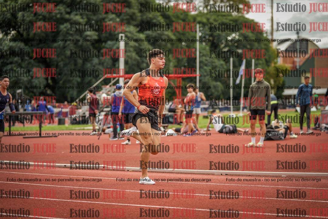 Fotos de los 400 m llanos de varones