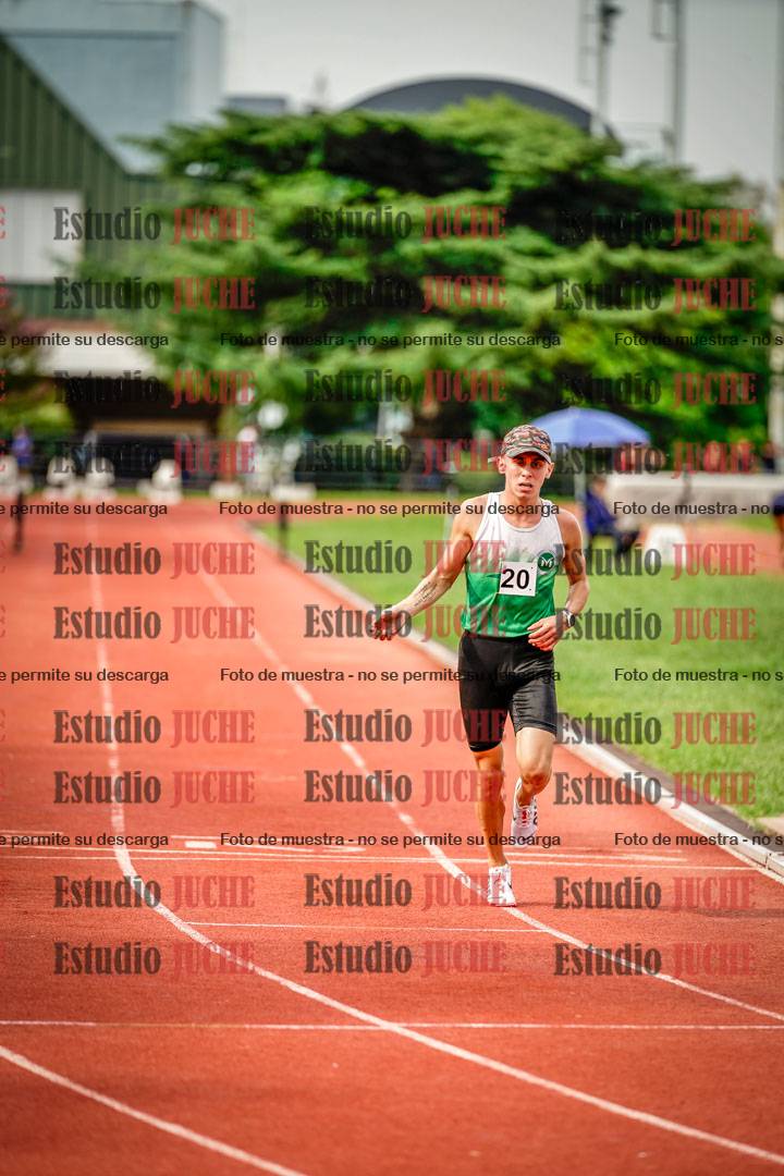 Fotos de los 3000 m con obstáculos de varones
