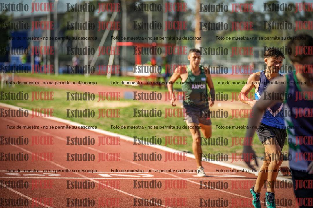 Fotos de los 400 m llanos de varones
