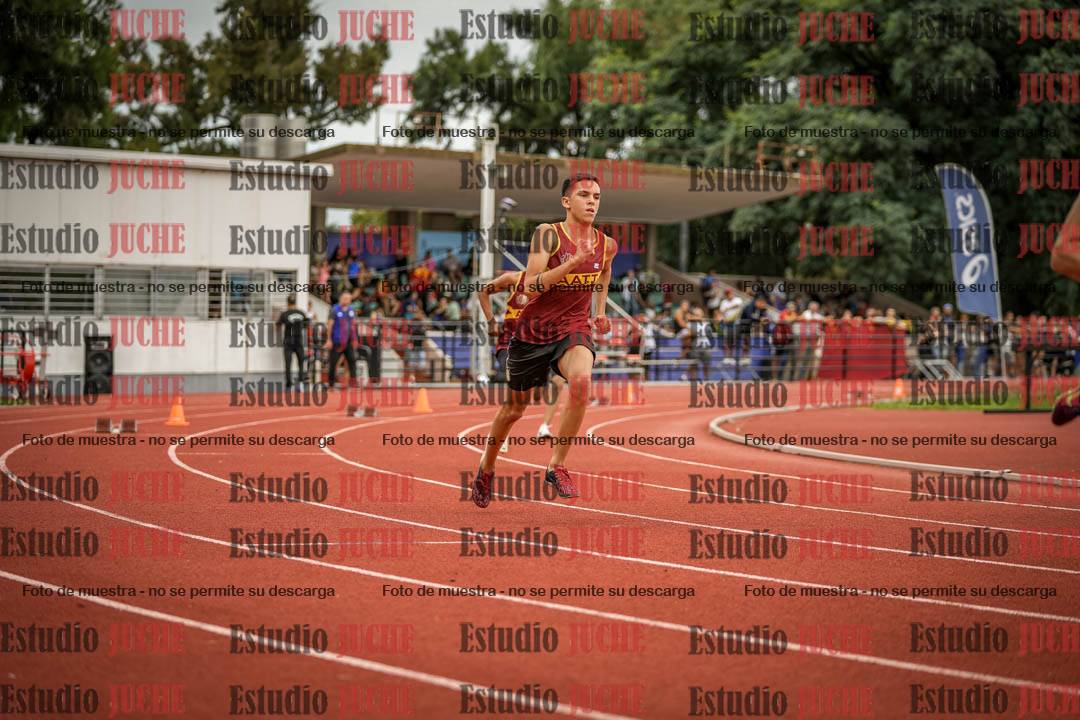 Fotos de los 400 m llanos de varones