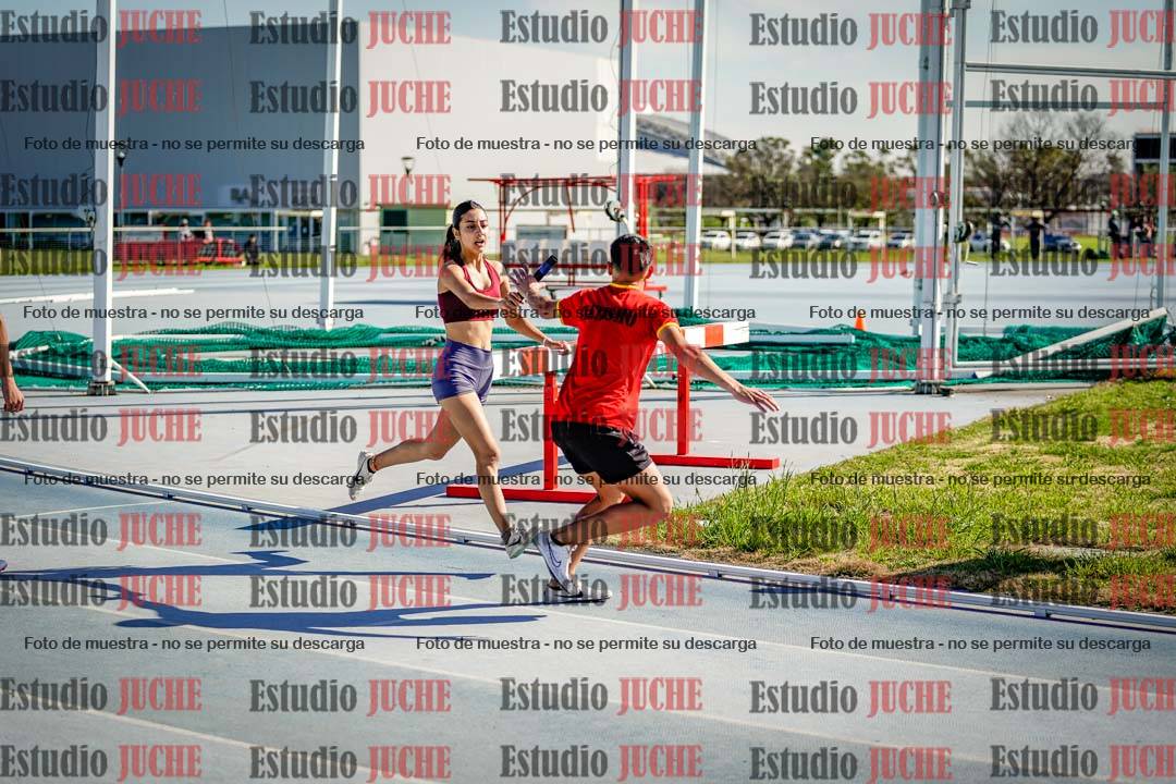 Fotos de las postas 8x300 m mixtas