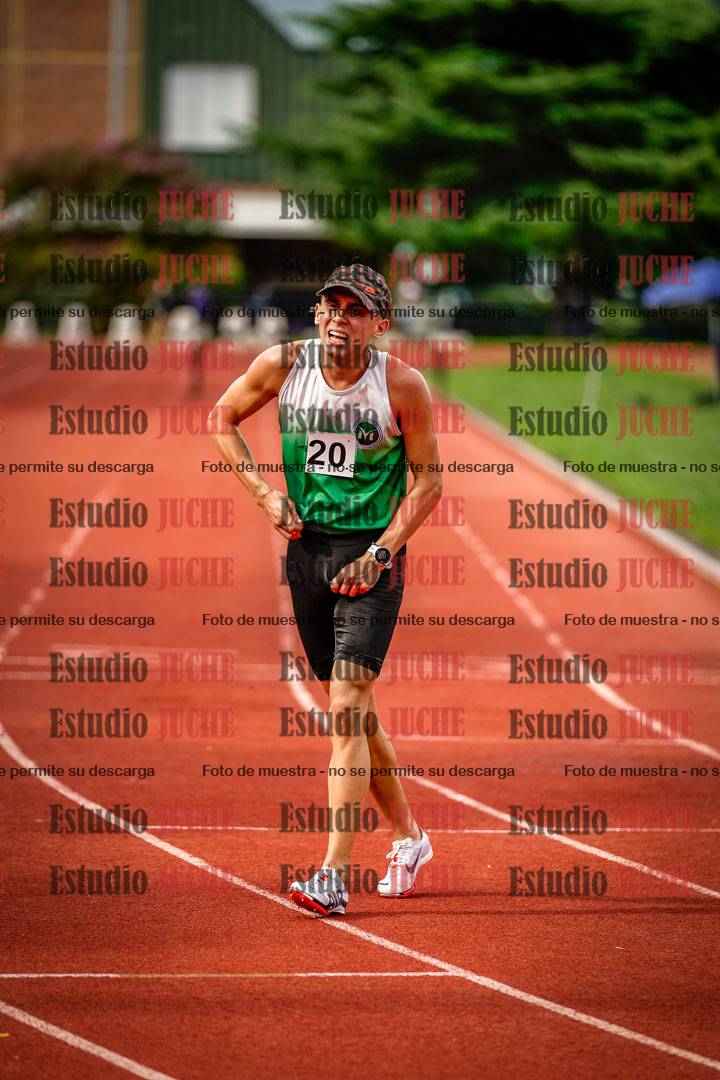Fotos de los 3000 m con obstáculos de varones