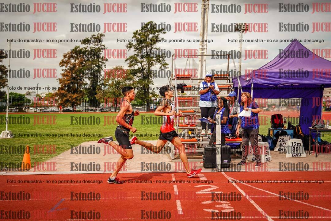 Fotos de los 800 m de varones