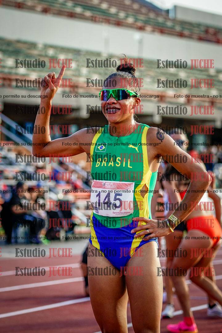 Fotos de algunos extras y podios del día 1