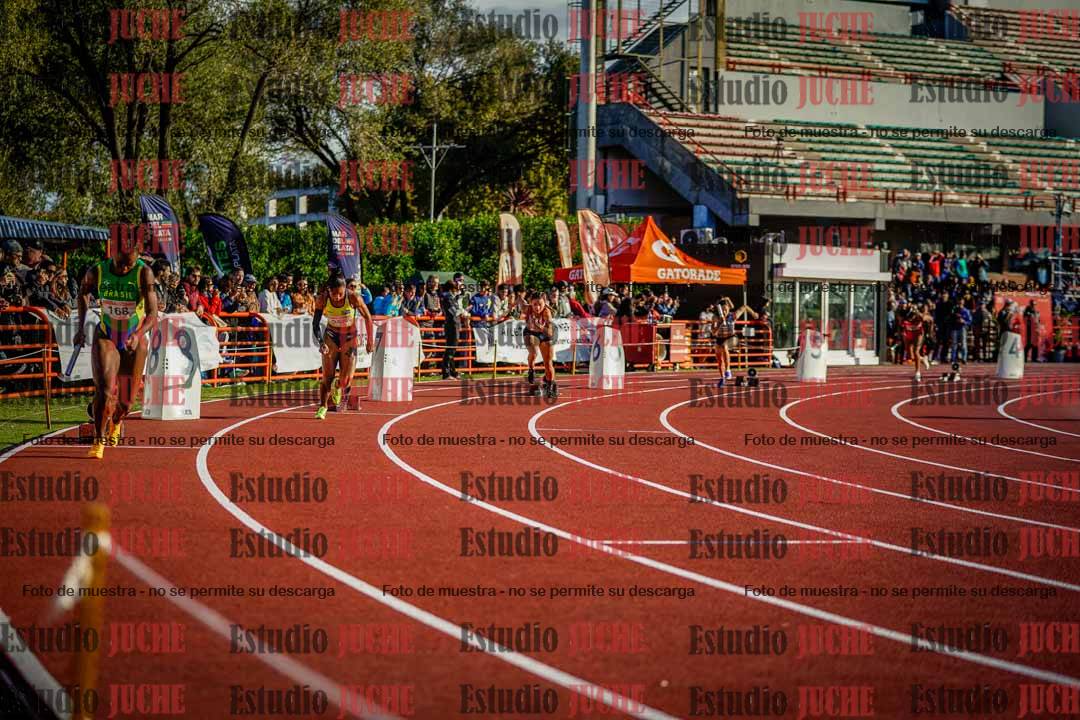 Fotos de los relevos 4x100 m de mujeres