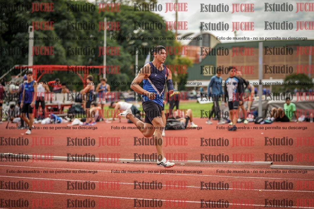 Fotos de los 400 m llanos de varones