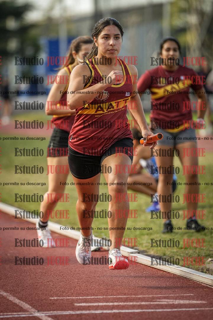 Fotos de las postas 4x400 m llanos de mujeres