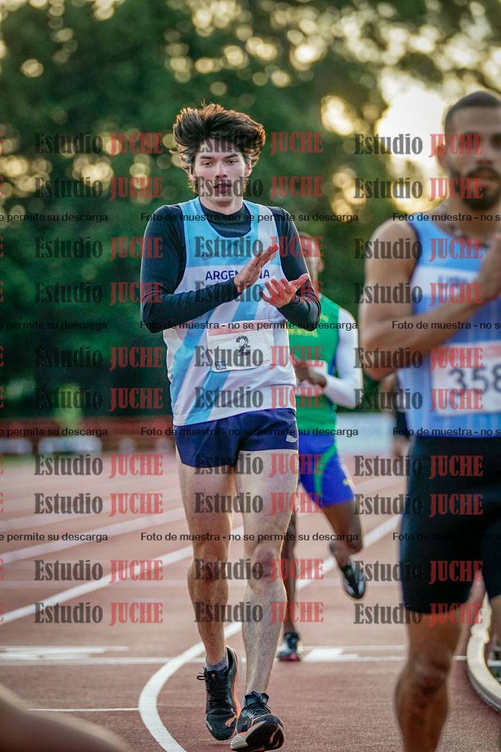 Fotos de los 1500 m llanos de varones - deca 10