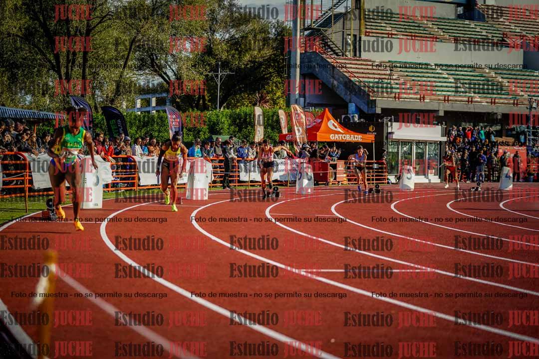 Fotos de los relevos 4x100 m de mujeres