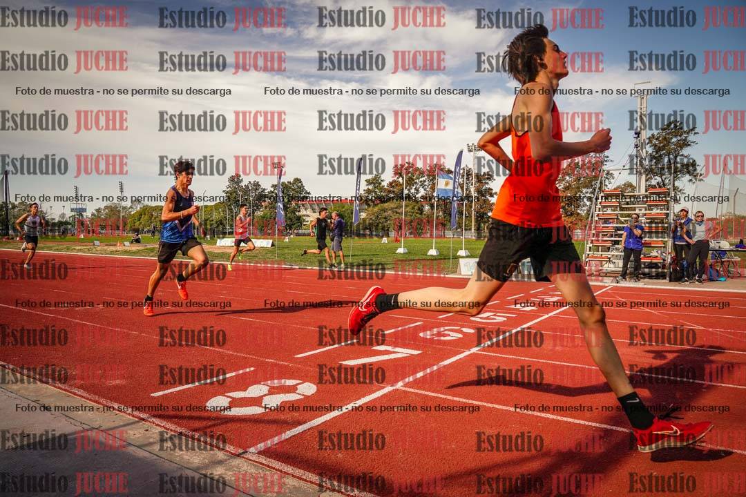 Fotos de los 400 m llanos de varones