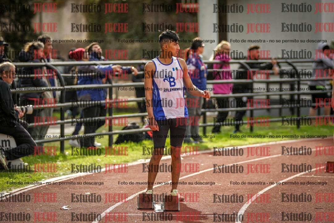 Fotos de los 400 m llanos de varones