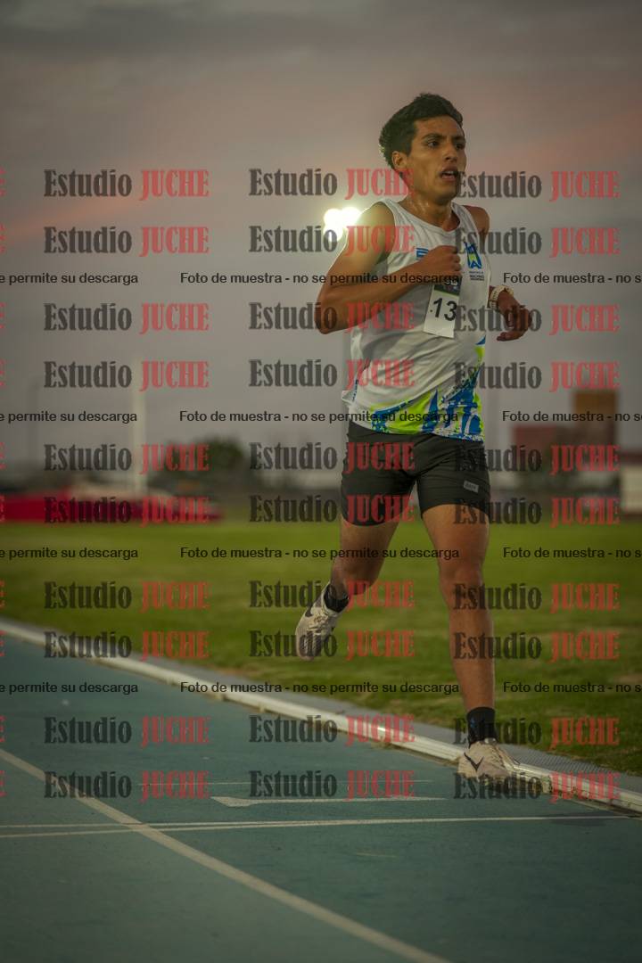 Fotos de los 3000 m llanos de varones