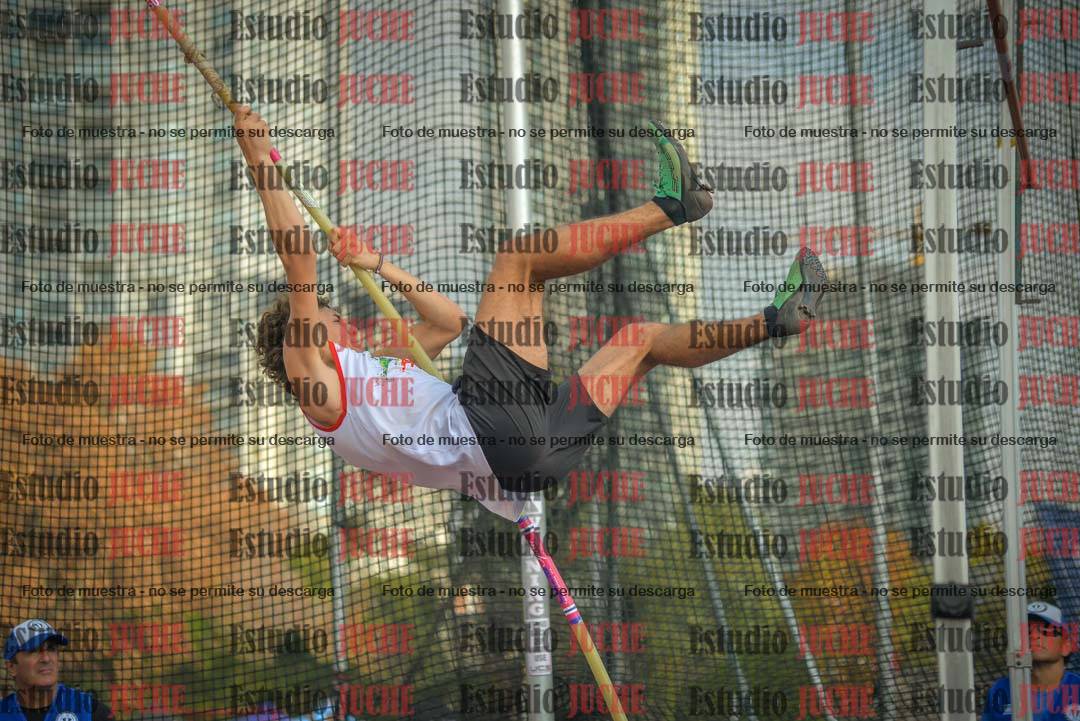 Fotos del salto con garrocha de varones - decatlón 8