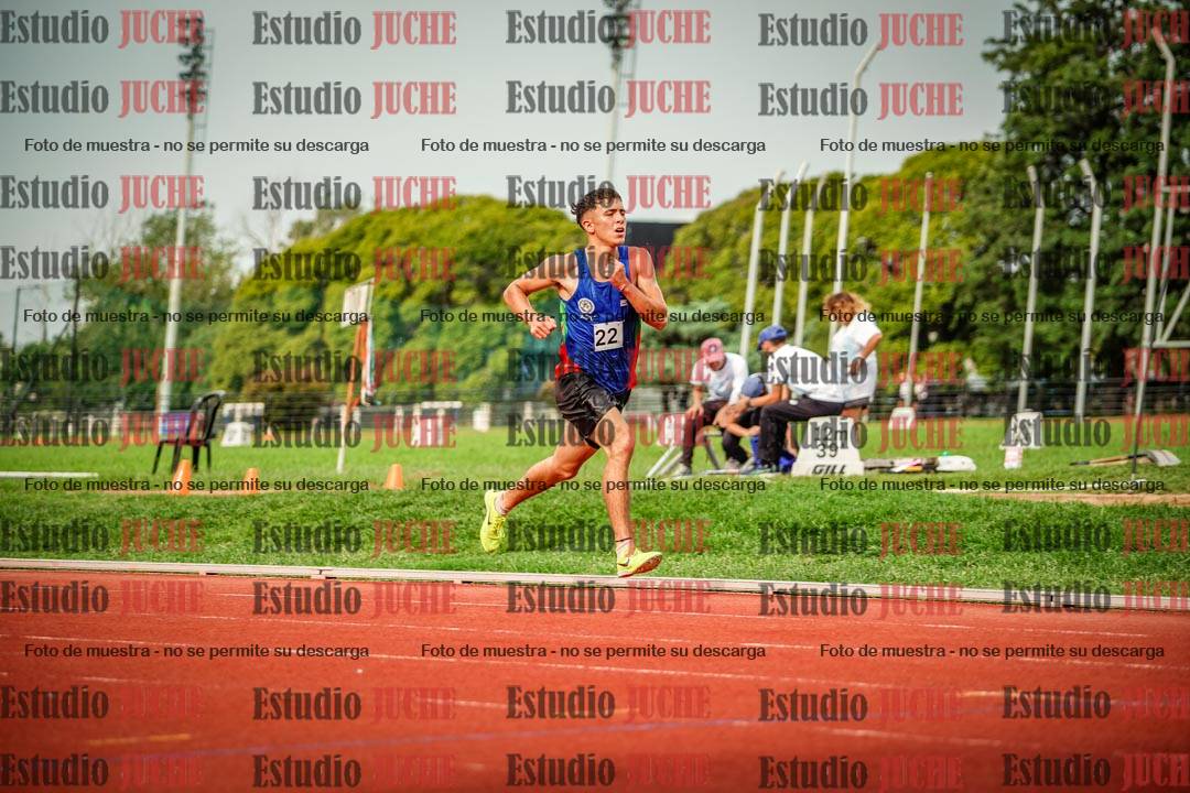 Fotos de los 3000 m con obstáculos de varones