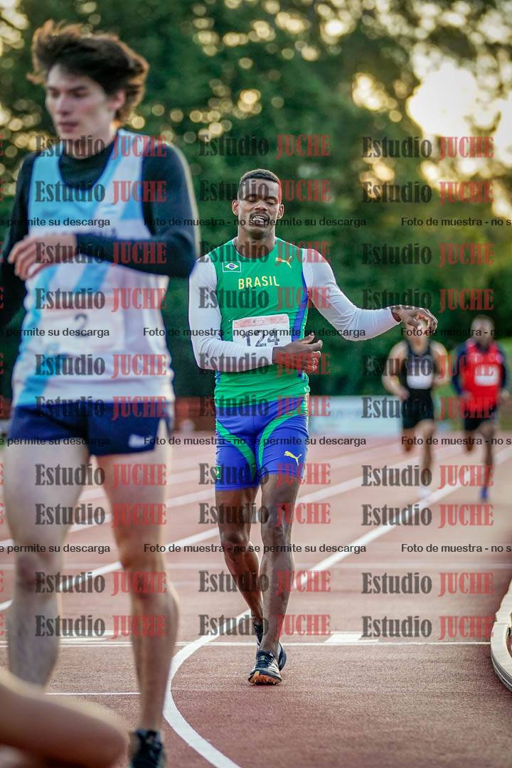 Fotos de los 1500 m llanos de varones - deca 10