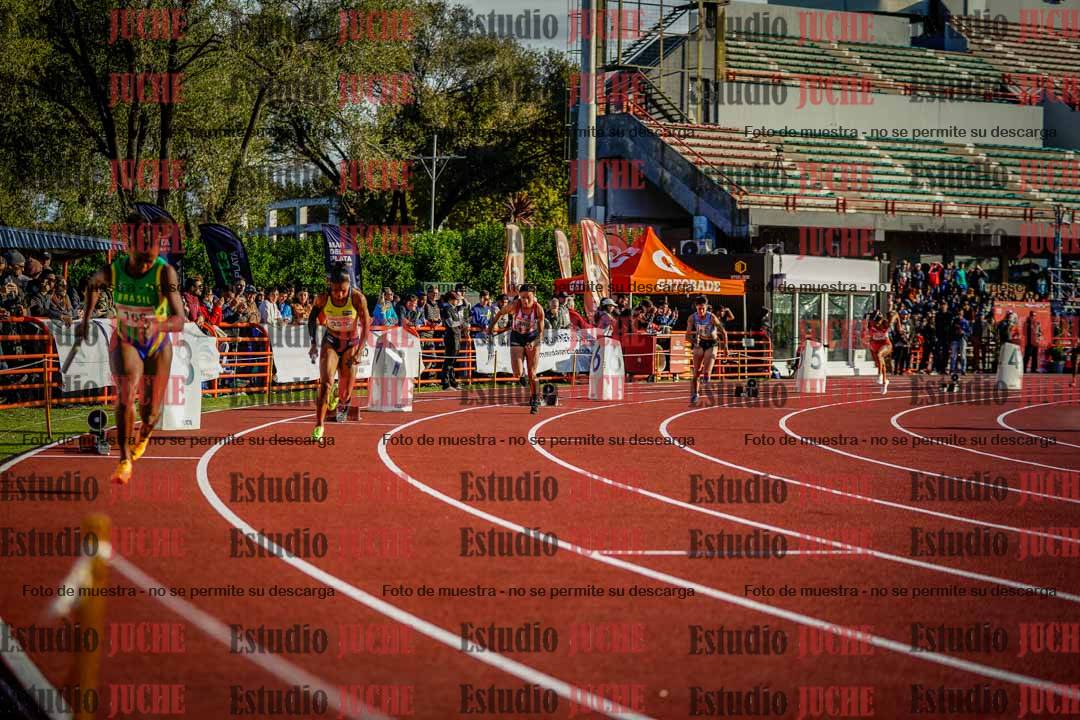 Fotos de los relevos 4x100 m de mujeres