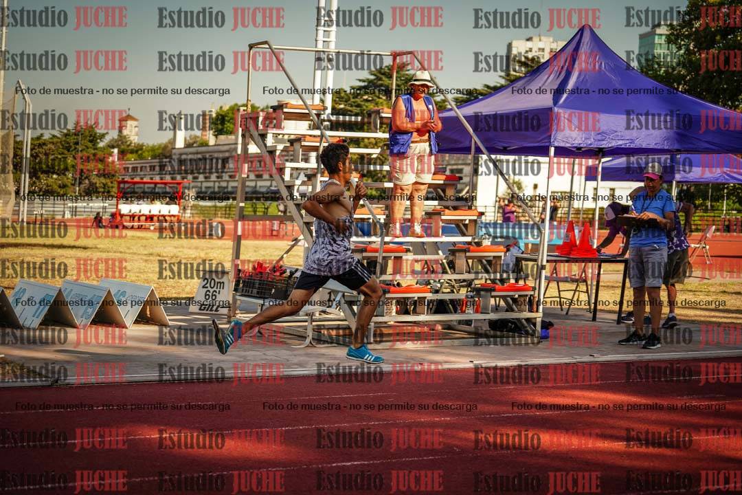 Fotos de los 800 m llanos de varones