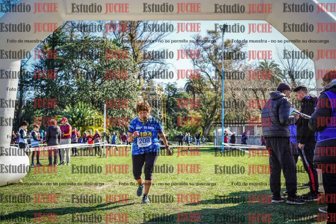 Fotos de la llegada del cross de 1500 m