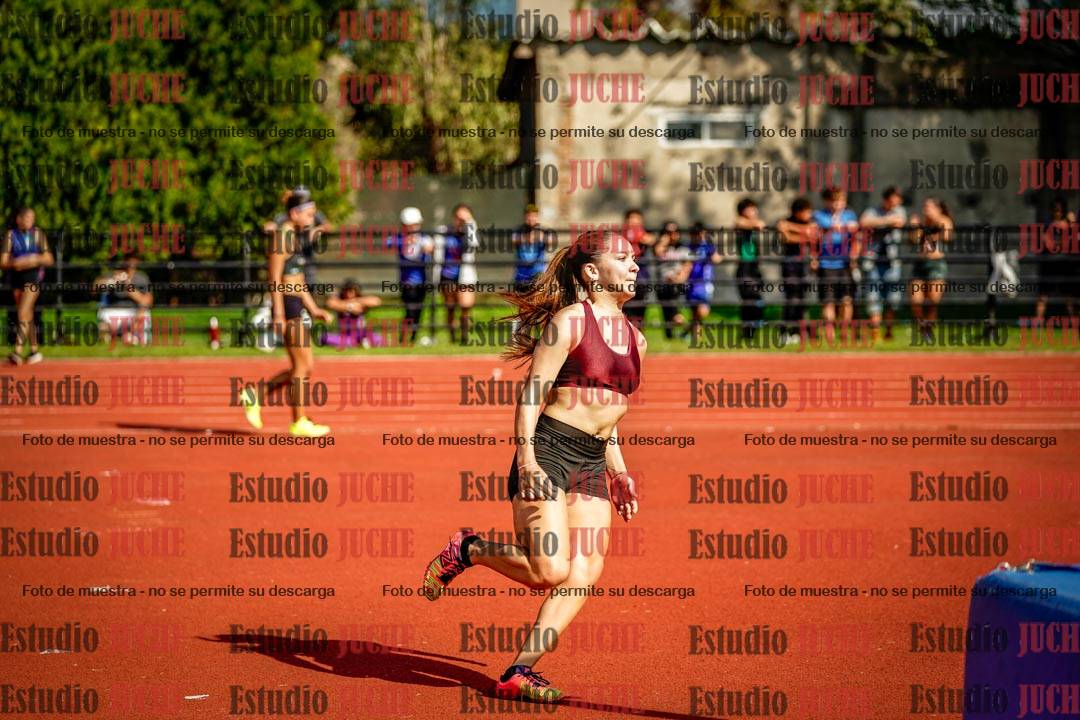 Fotos del salto en alto de mujeres