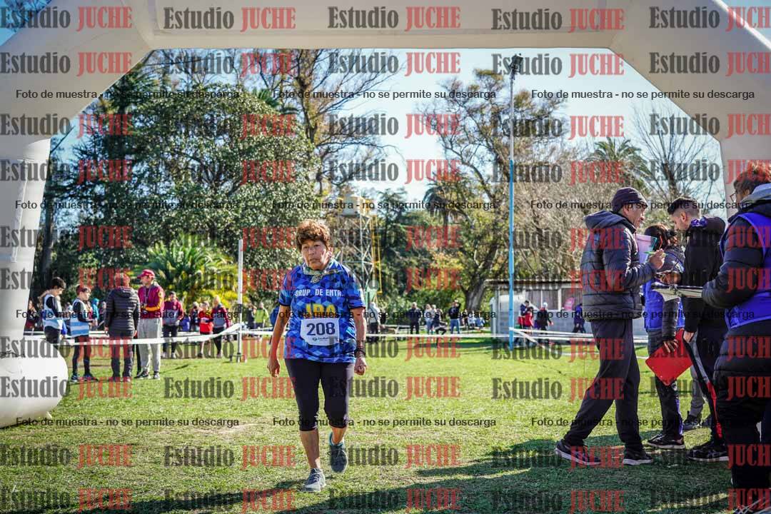 Fotos de la llegada del cross de 1500 m