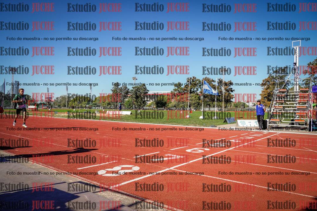 Fotos de los 400 m llanos de varones
