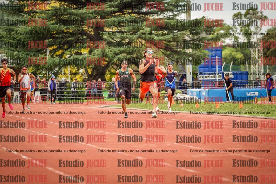Fotos de los 400 m llanos de varones