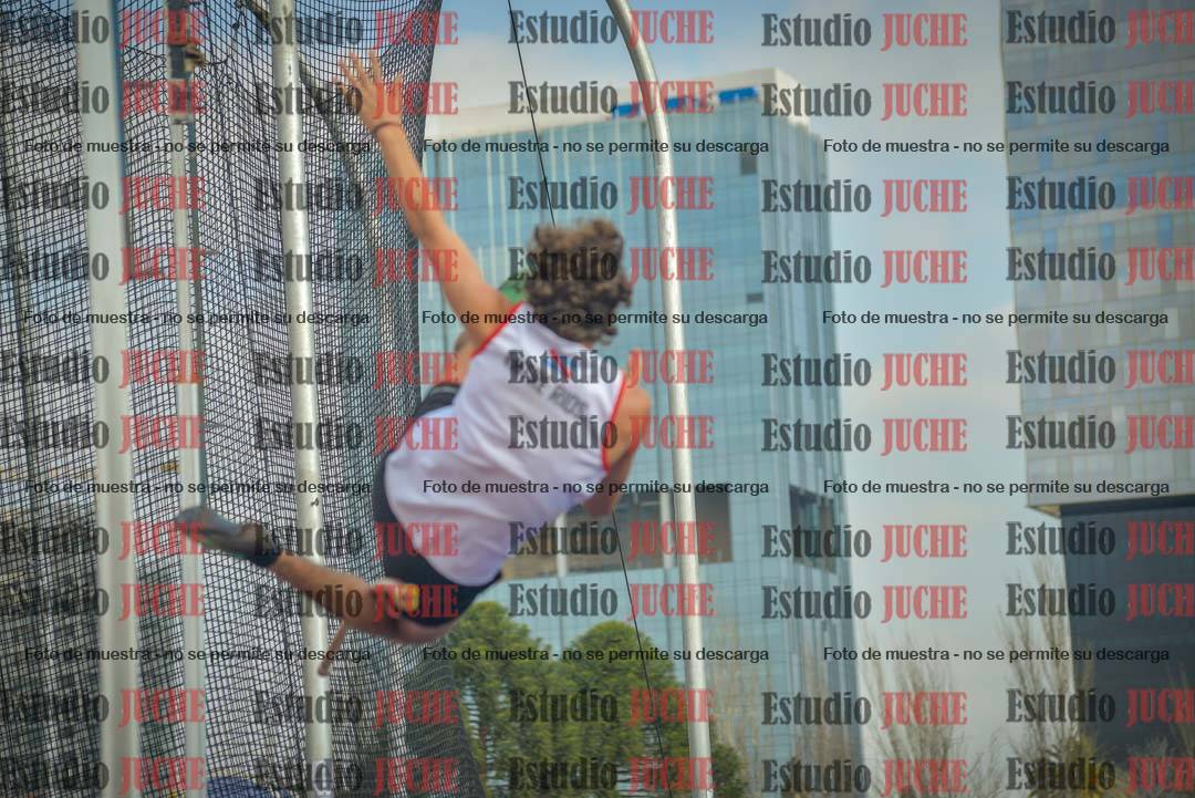 Fotos del salto con garrocha de varones - decatlón 8