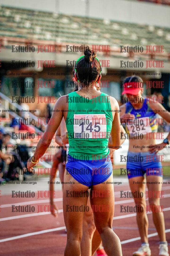 Fotos de algunos extras y podios del día 1