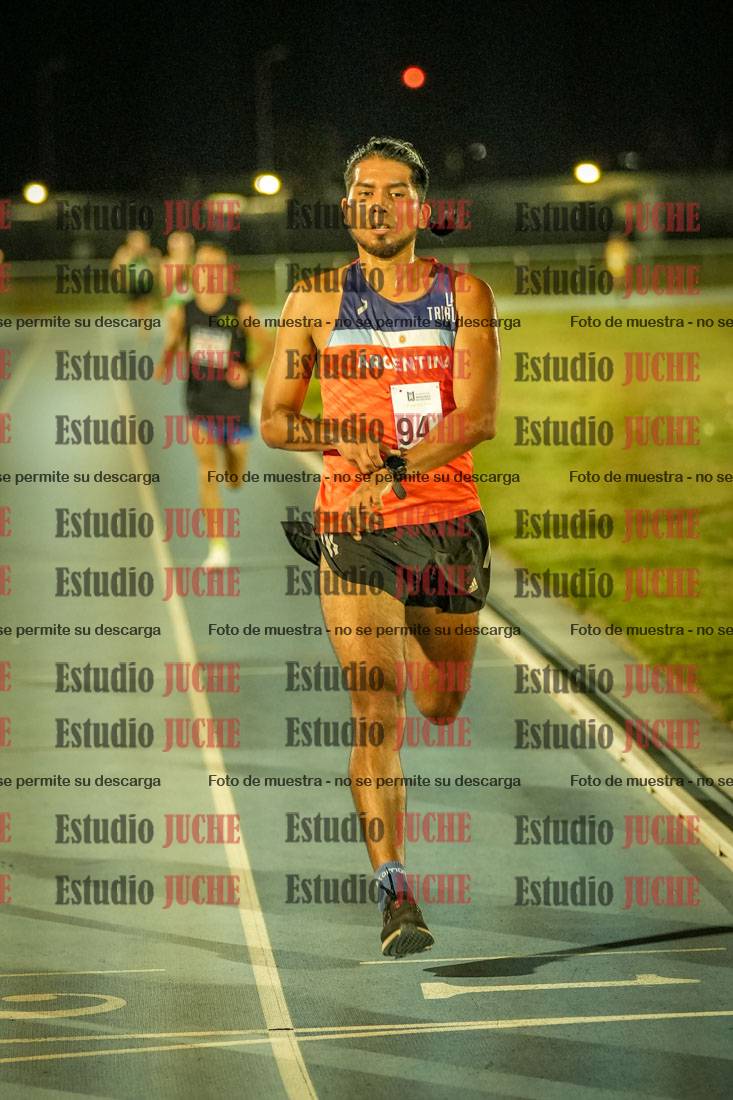 Fotos de los 3000 m llanos de varones