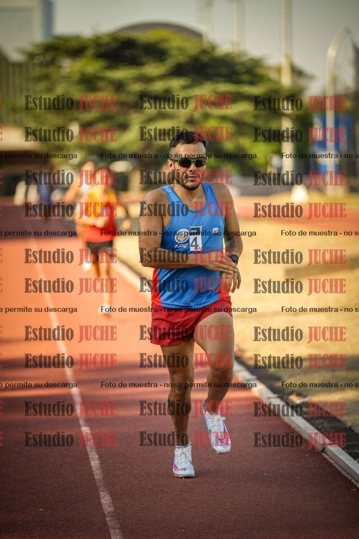 Fotos de los 800 m llanos de varones