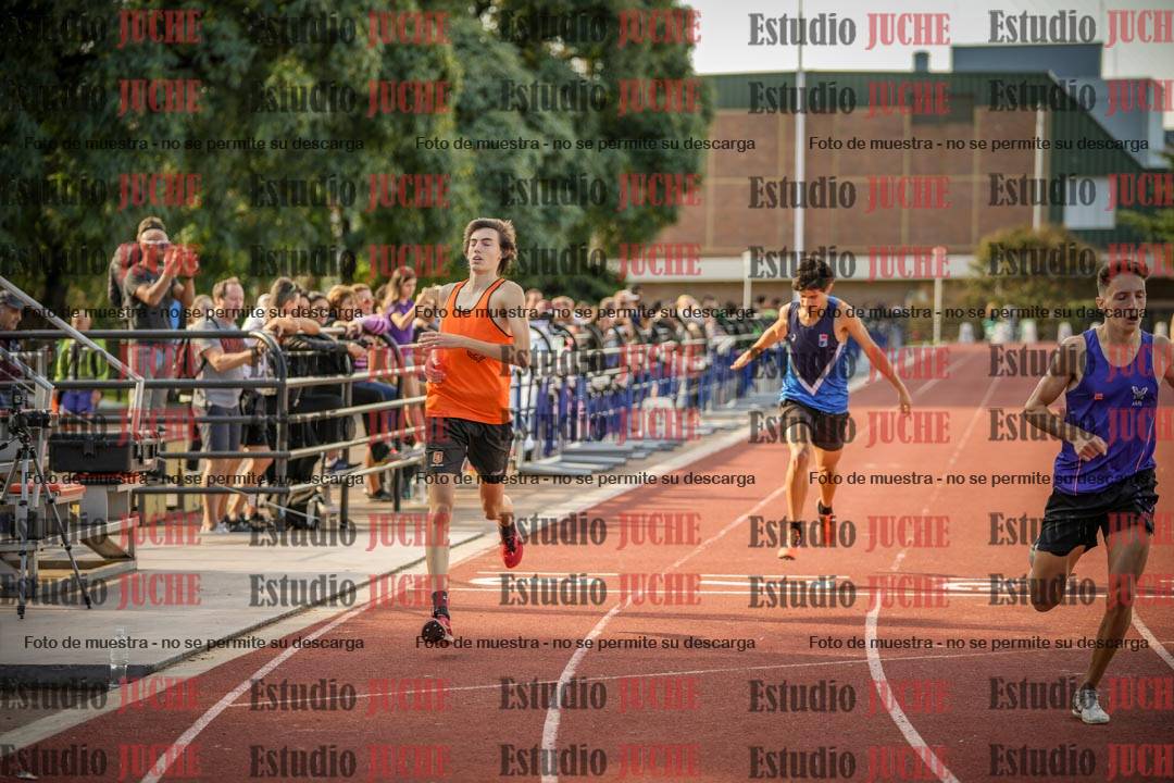 Fotos de los 400 m llanos de varones