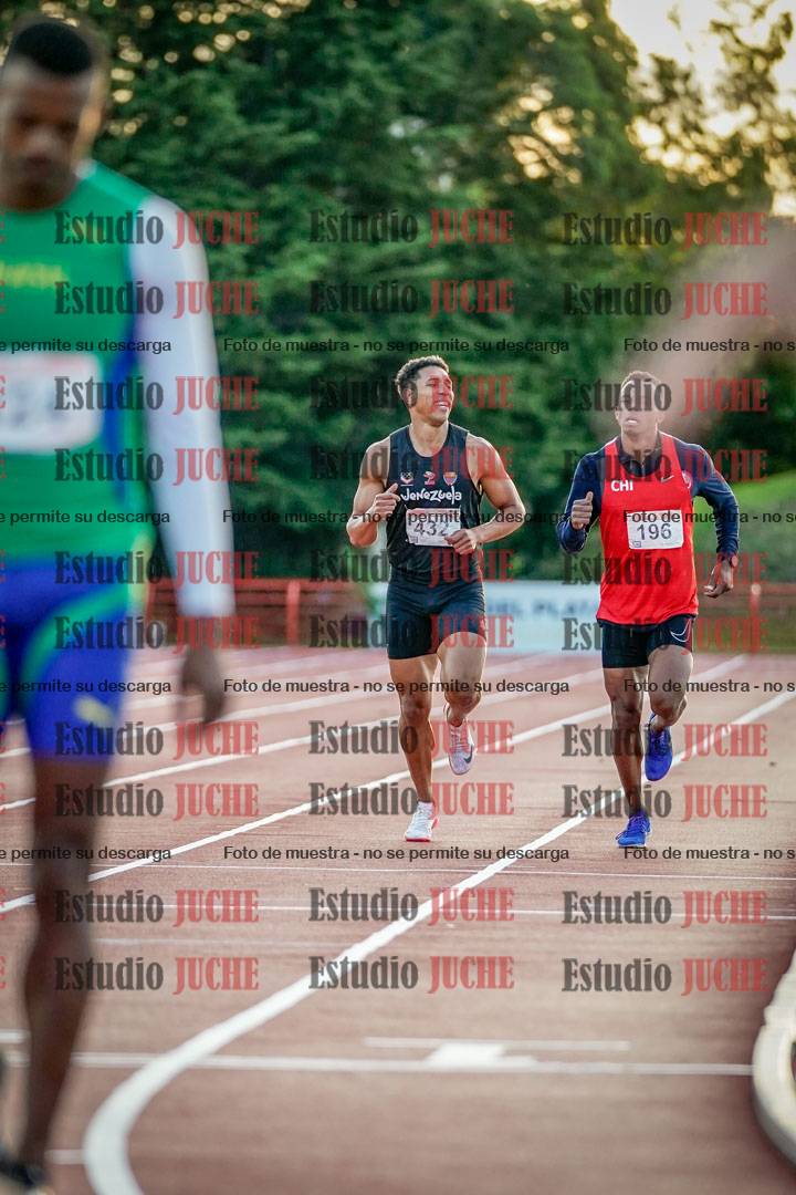 Fotos de los 1500 m llanos de varones - deca 10
