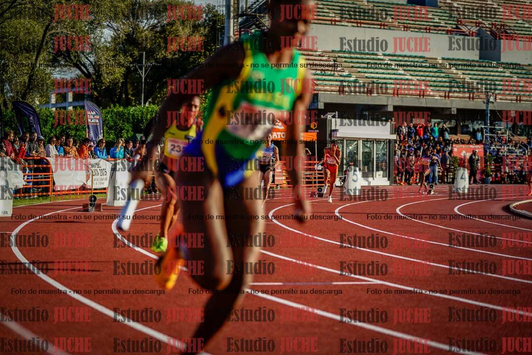 Fotos de los relevos 4x100 m de mujeres