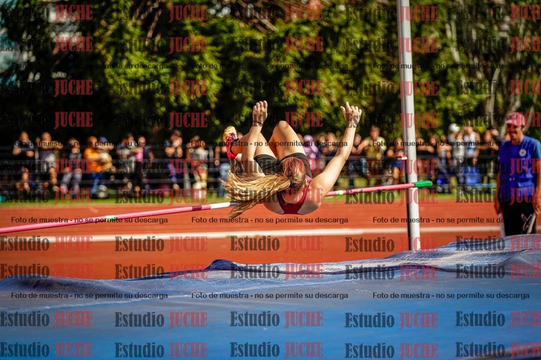 Fotos del salto en alto de mujeres
