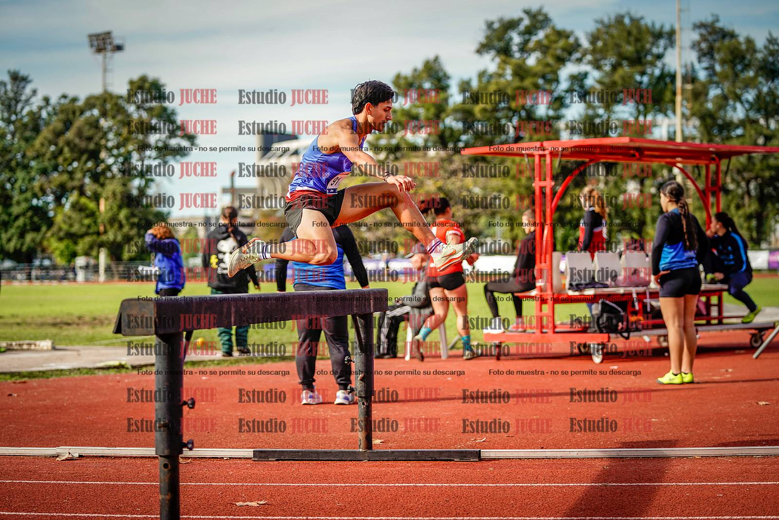 Fotos de los 3000 m con obstáculos de varones